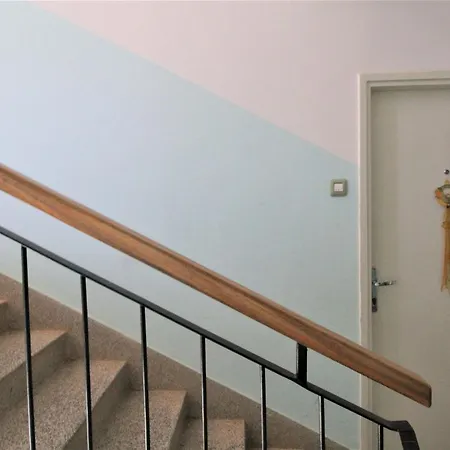 Tina Apartman